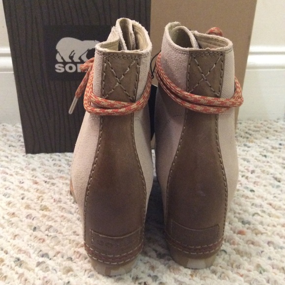 🆕 SOREL tan leather toe waterproof wedge boots - Picture 5 of 7